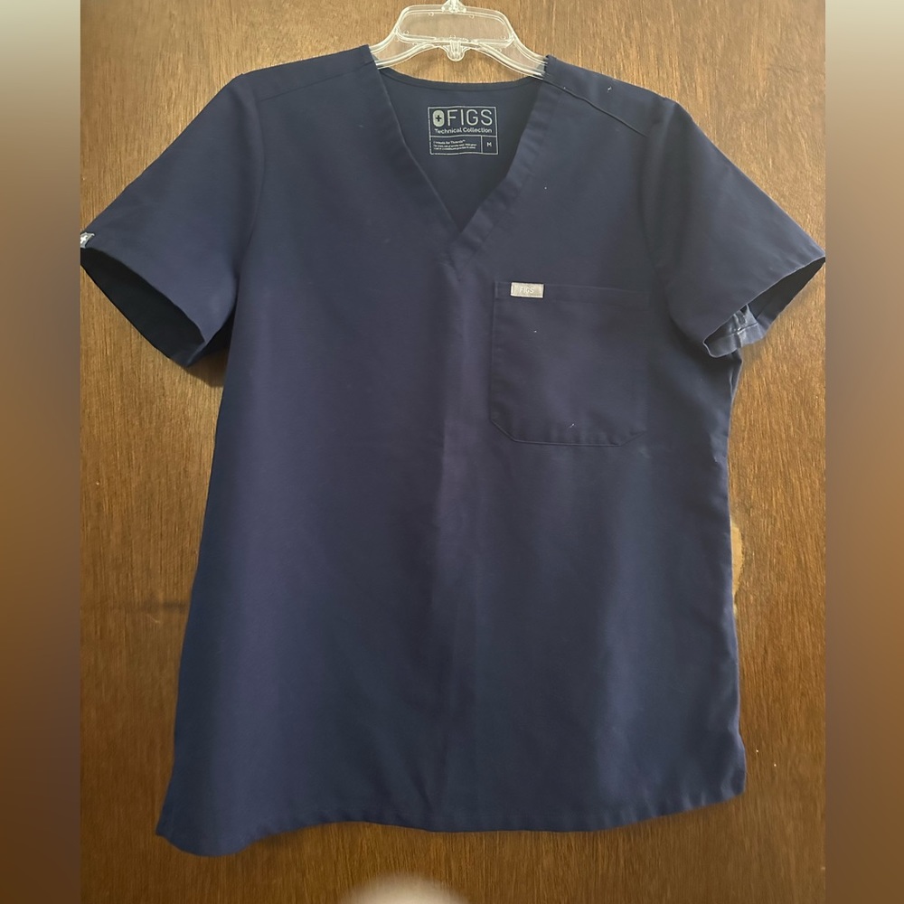Figs Scrub Top size medium navy one pocket